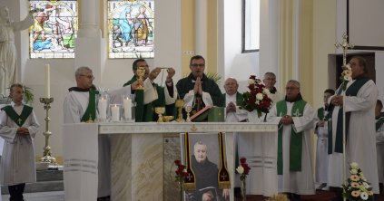 A hitből fakadó helytállás példája